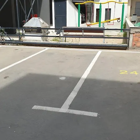 Mac Aviator Center Two Double Bed Apartamento Ni