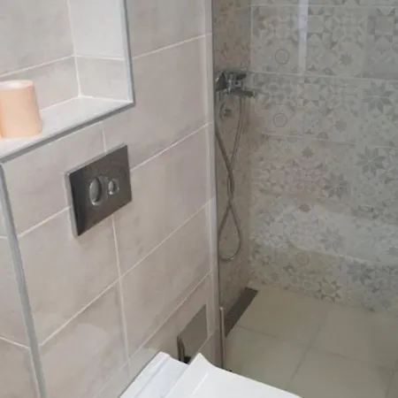 Mac Aviator Center Two Double Bed * Ni