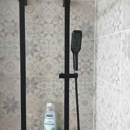 Mac Aviator Center Two Double Bed