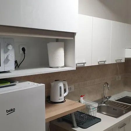 Mac Aviator Center Two Double Bed