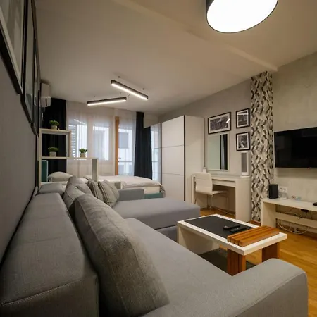 Mac Aviator Center Two Double Bed Apartament