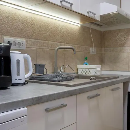 Mac Aviator Center Two Double Bed Apartament *