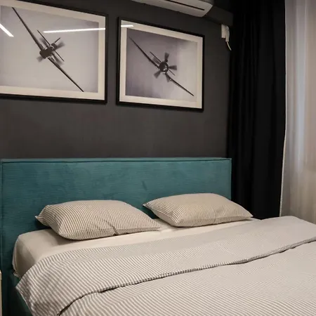 Mac Aviator Center Two Double Bed Apartament Ni